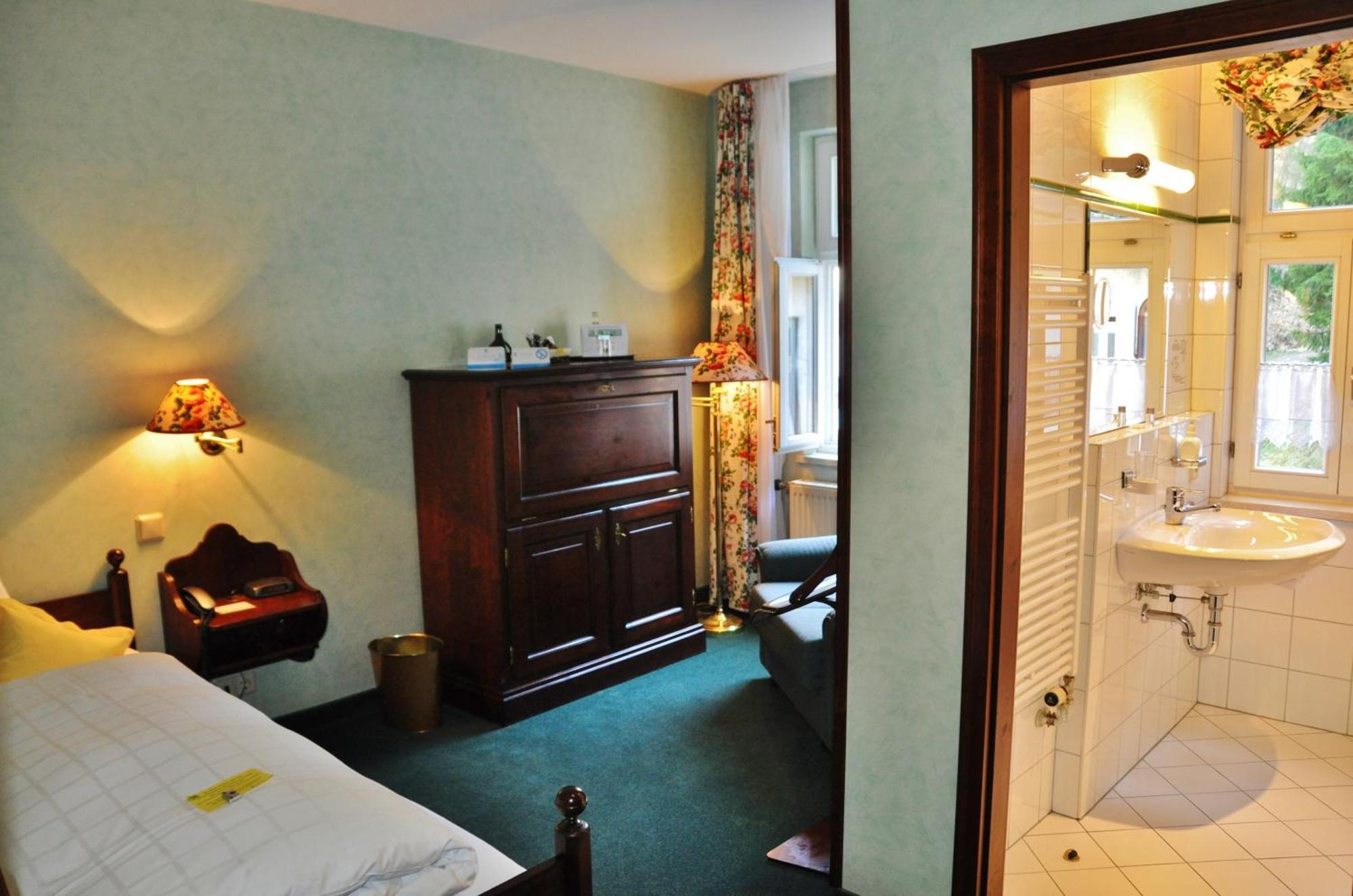 Flair-Hotel Waldfrieden Oberweißbach Szoba fotó