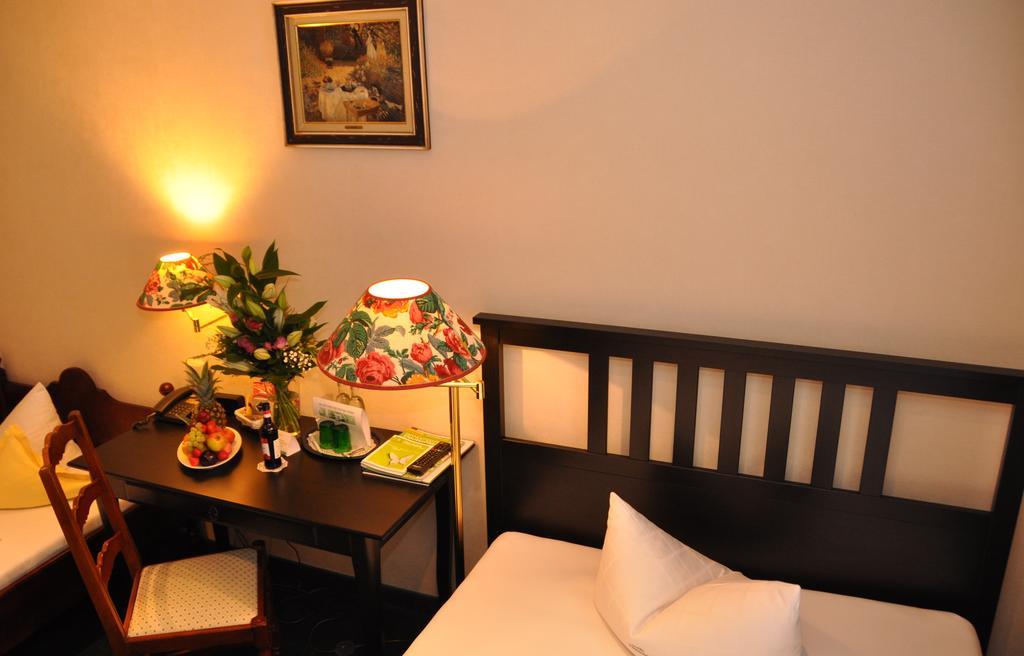 Flair-Hotel Waldfrieden Oberweißbach Kültér fotó