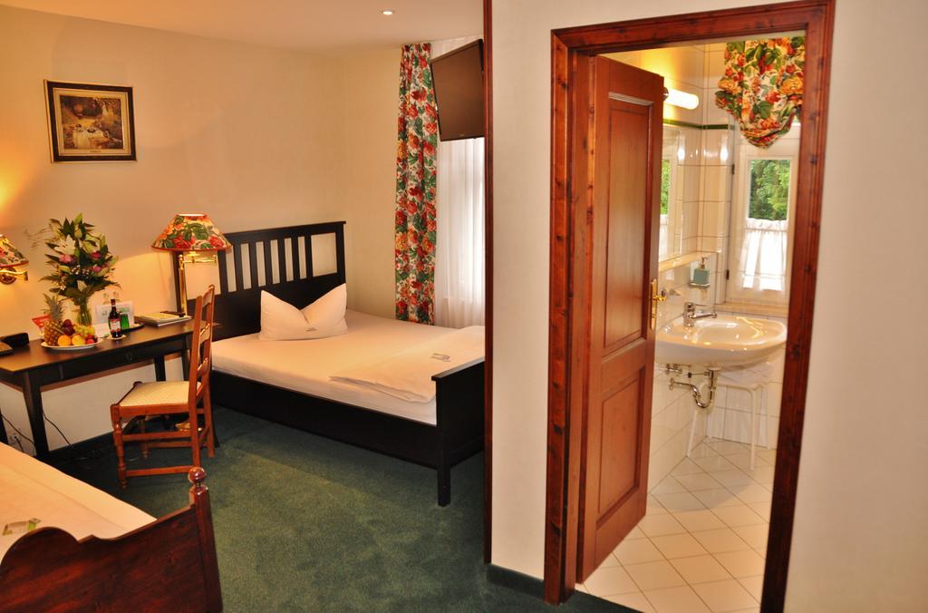 Flair-Hotel Waldfrieden Oberweißbach Kültér fotó