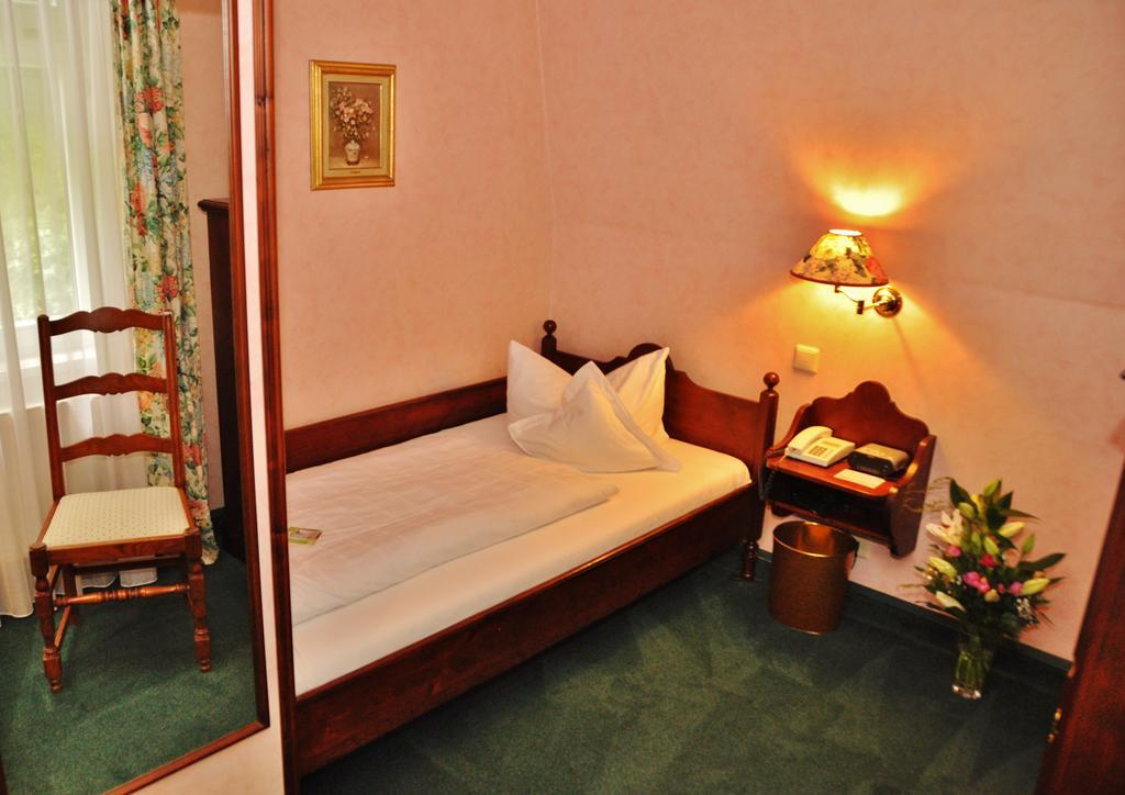 Flair-Hotel Waldfrieden Oberweißbach Kültér fotó