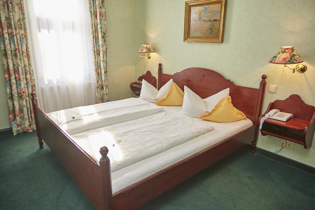 Flair-Hotel Waldfrieden Oberweißbach Kültér fotó