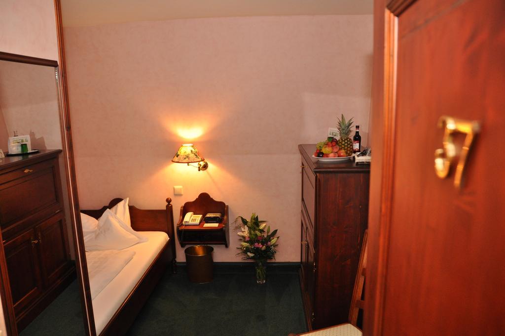 Flair-Hotel Waldfrieden Oberweißbach Kültér fotó