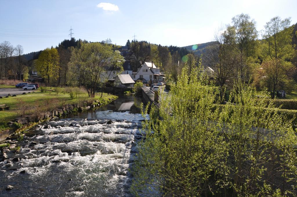 Flair-Hotel Waldfrieden Oberweißbach Kültér fotó