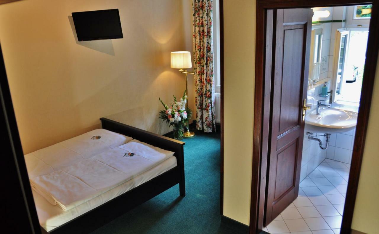 Flair-Hotel Waldfrieden Oberweißbach Kültér fotó
