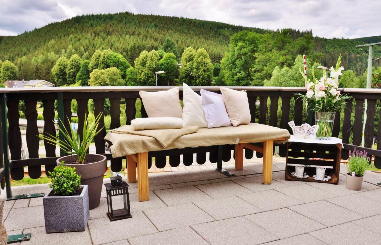 Flair-Hotel Waldfrieden Oberweißbach Kültér fotó