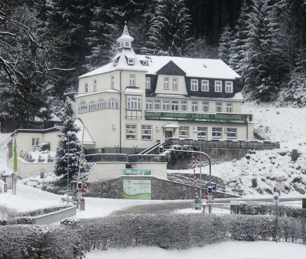 Flair-Hotel Waldfrieden Oberweißbach Kültér fotó