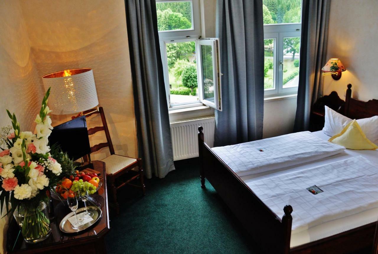 Flair-Hotel Waldfrieden Oberweißbach Kültér fotó