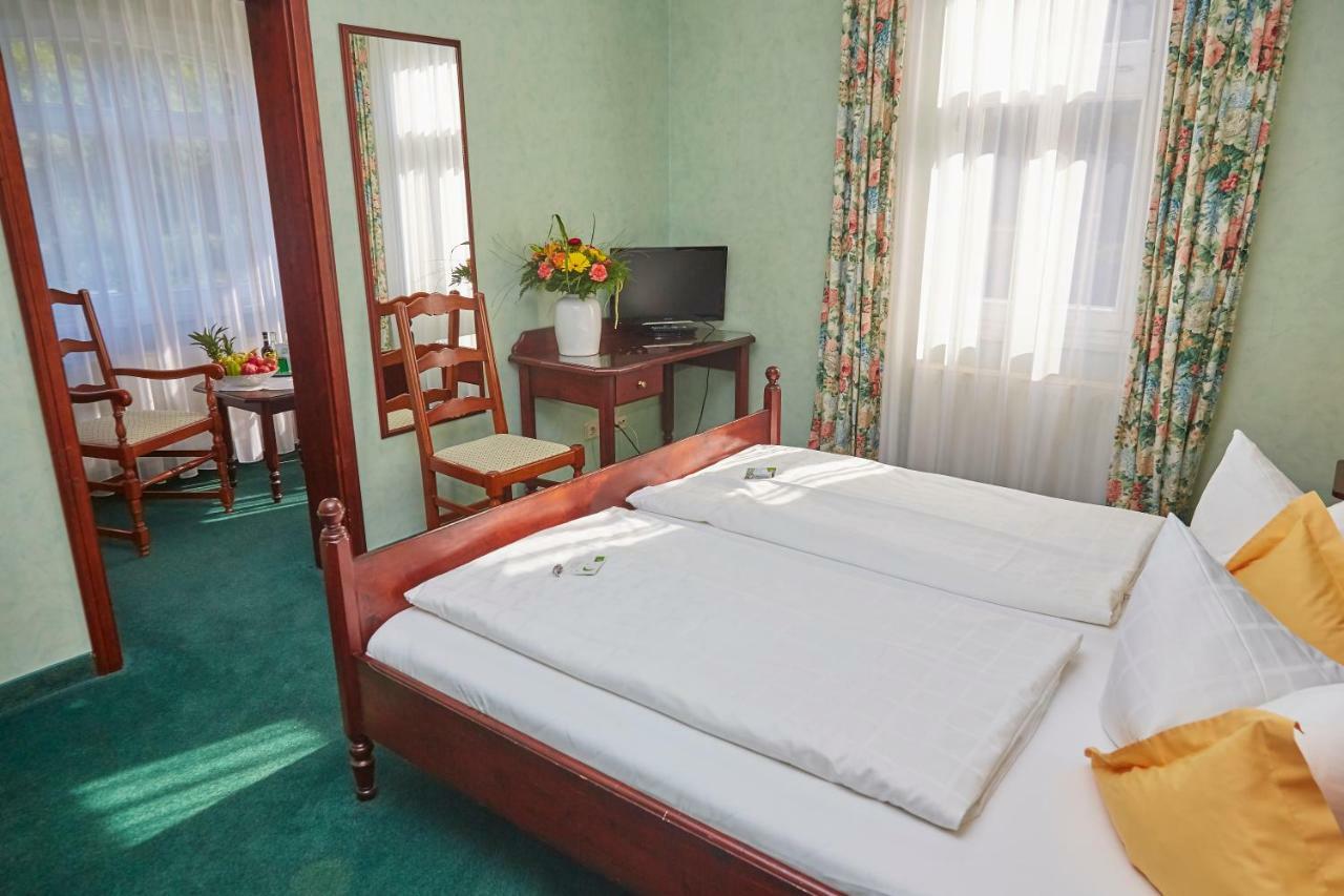 Flair-Hotel Waldfrieden Oberweißbach Kültér fotó